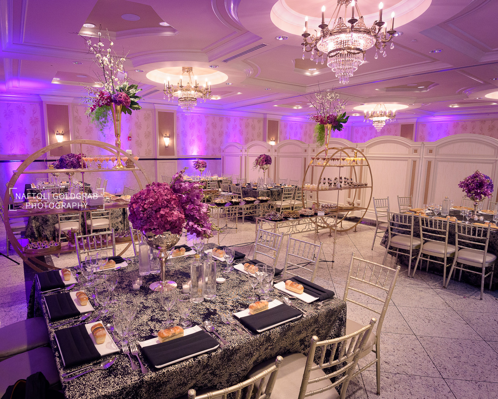 Weathering the Storm - Boro Park - Home, image size:1600x1280